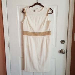 Anne Klein 12 - perfect sleeveless dress from work to dinner party